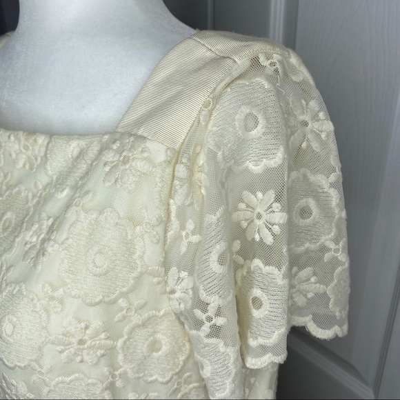 🔥SOLD🔥 Maggy London Retro Lace Overlay Dress Cream 12 - Picture 4 of 16